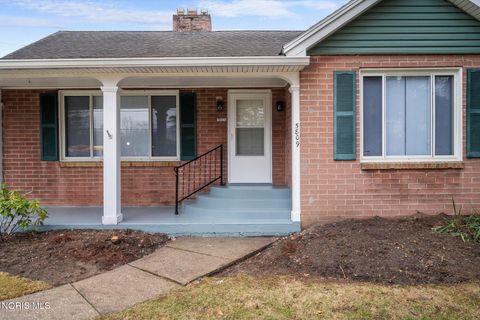 Tiny photo for 5809 Dorr Street, Toledo, OH 43615 (MLS # 10004979)