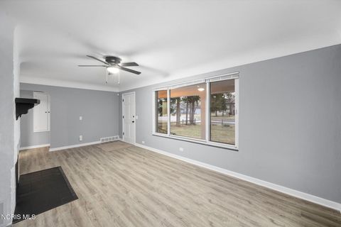 Tiny photo for 5809 Dorr Street, Toledo, OH 43615 (MLS # 10004979)