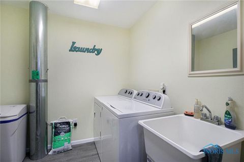 Tiny photo for 832 S Centennial Road, Holland, OH 43528 (MLS # 10000705)