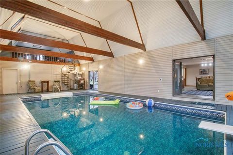 Tiny photo for 832 S Centennial Road, Holland, OH 43528 (MLS # 10000705)