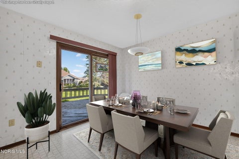 Tiny photo for 956 Jennison Drive, Rossford, OH 43460 (MLS # 10014576)