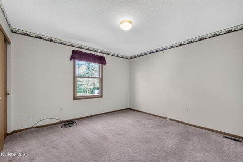 Tiny photo for 956 Jennison Drive, Rossford, OH 43460 (MLS # 10014576)