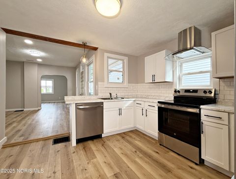 Tiny photo for 23 Minerva Street, Tiffin, OH 44883 (MLS # 10000825)