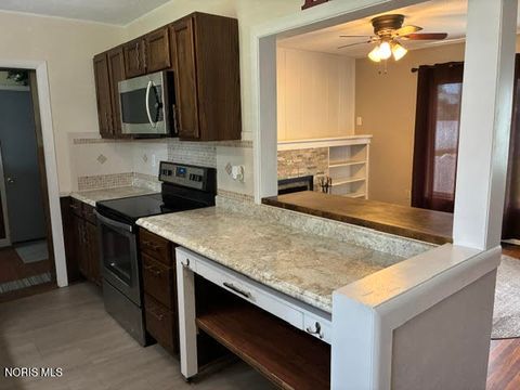 Tiny photo for 5343 Pageland Drive, Toledo, OH 43611 (MLS # 10008340)