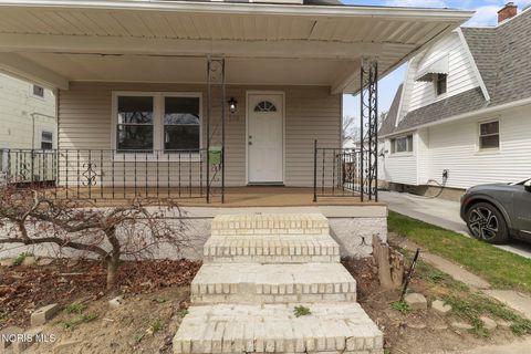 Tiny photo for 538 Ogden Avenue, Toledo, OH 43609 (MLS # 10005737)