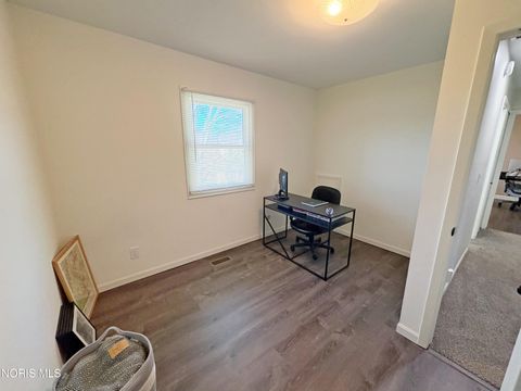 Tiny photo for 809 N Wintergarden Road, Bowling Green, OH 43402 (MLS # 10004924)