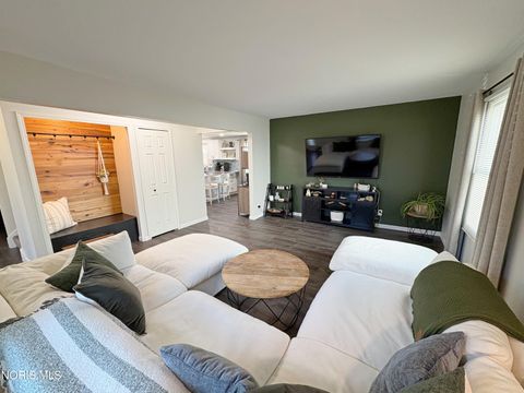 Tiny photo for 809 N Wintergarden Road, Bowling Green, OH 43402 (MLS # 10004924)