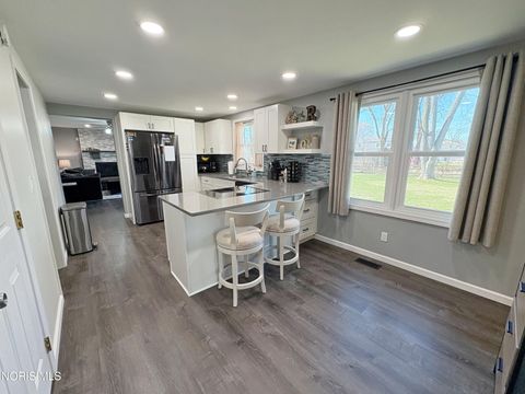 Tiny photo for 809 N Wintergarden Road, Bowling Green, OH 43402 (MLS # 10004924)