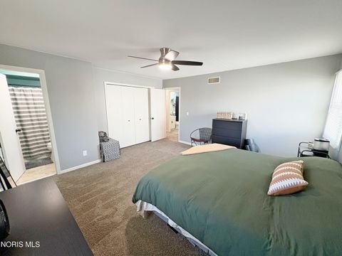 Tiny photo for 809 N Wintergarden Road, Bowling Green, OH 43402 (MLS # 10004924)