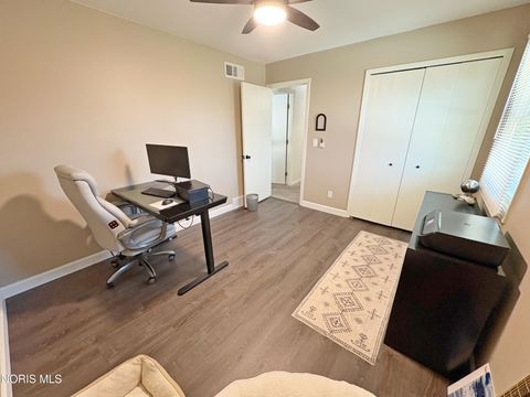 Tiny photo for 809 N Wintergarden Road, Bowling Green, OH 43402 (MLS # 10004924)