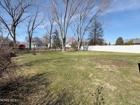 Tiny photo for 809 N Wintergarden Road, Bowling Green, OH 43402 (MLS # 10004924)