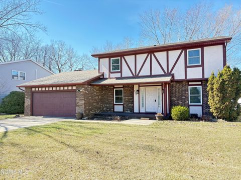 Photo of 809 N Wintergarden Road, Bowling Green, OH 43402 (MLS # 10004924)