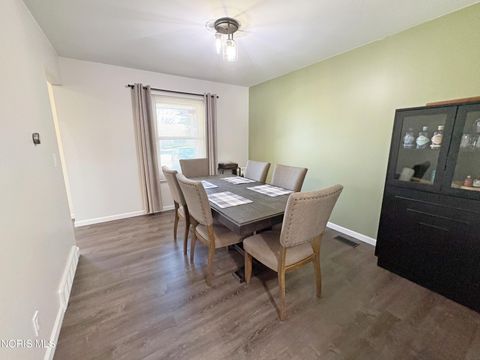 Tiny photo for 809 N Wintergarden Road, Bowling Green, OH 43402 (MLS # 10004924)