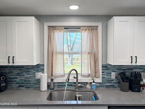 Tiny photo for 809 N Wintergarden Road, Bowling Green, OH 43402 (MLS # 10004924)