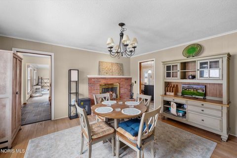 Tiny photo for 1865 Glen Ellyn Drive, Toledo, OH 43614 (MLS # 10007008)