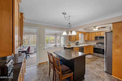 Tiny photo for 1865 Glen Ellyn Drive, Toledo, OH 43614 (MLS # 10007008)