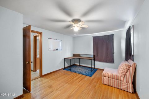 Tiny photo for 1865 Glen Ellyn Drive, Toledo, OH 43614 (MLS # 10007008)