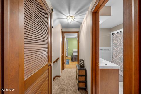 Tiny photo for 1865 Glen Ellyn Drive, Toledo, OH 43614 (MLS # 10007008)