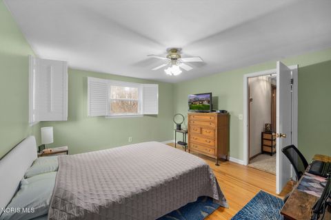 Tiny photo for 1865 Glen Ellyn Drive, Toledo, OH 43614 (MLS # 10007008)