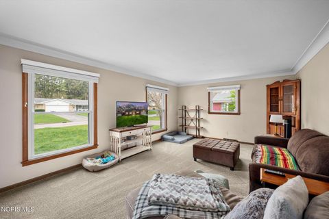 Tiny photo for 1865 Glen Ellyn Drive, Toledo, OH 43614 (MLS # 10007008)