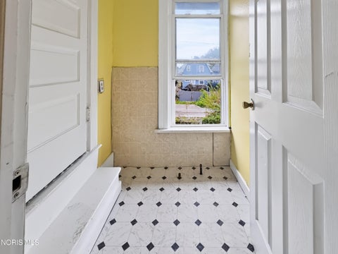 Tiny photo for 714 Oak Street, Toledo, OH 43605 (MLS # 10013680)