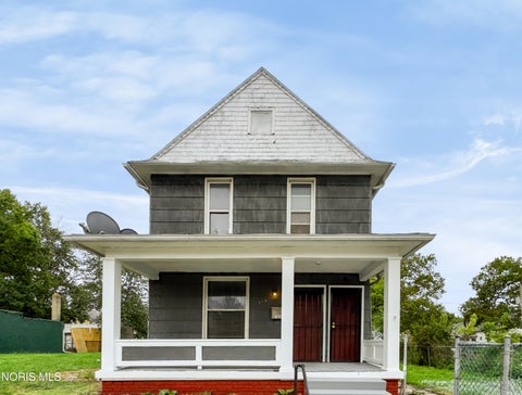 Photo of 714 Oak Street, Toledo, OH 43605 (MLS # 10013680)