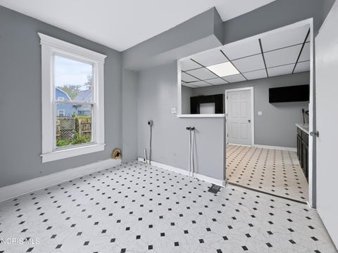 Tiny photo for 714 Oak Street, Toledo, OH 43605 (MLS # 10013680)