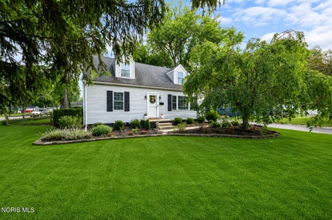 Photo of 1121 Michigan Avenue, Waterville, OH 43566 (MLS # 10008967)