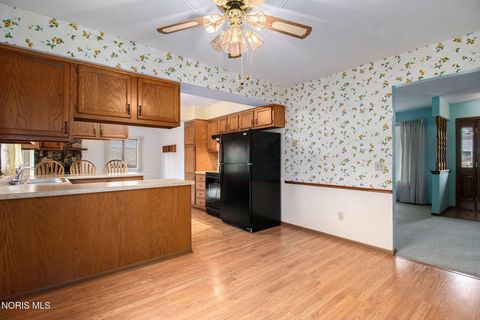 Tiny photo for 3785 Ryan Place, Northwood, OH 43619 (MLS # 10004343)