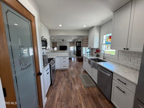 Tiny photo for 2603 Shoreland Avenue, Toledo, OH 43611 (MLS # 10008101)