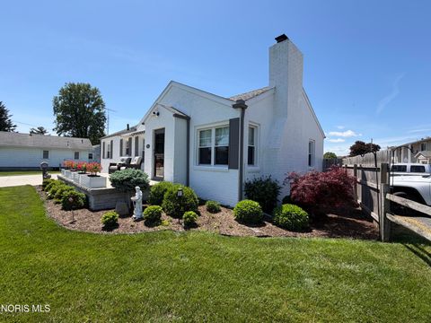 Tiny photo for 2603 Shoreland Avenue, Toledo, OH 43611 (MLS # 10008101)