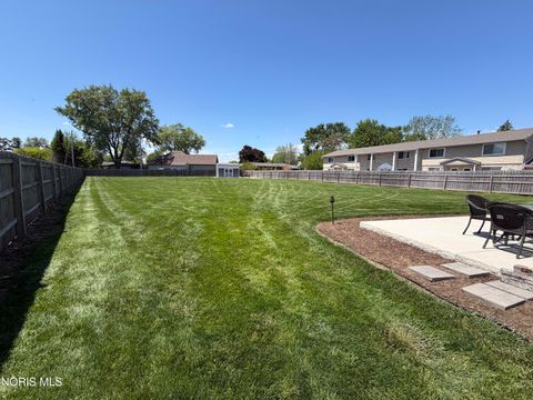 Tiny photo for 2603 Shoreland Avenue, Toledo, OH 43611 (MLS # 10008101)