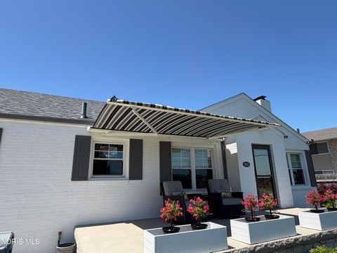 Tiny photo for 2603 Shoreland Avenue, Toledo, OH 43611 (MLS # 10008101)