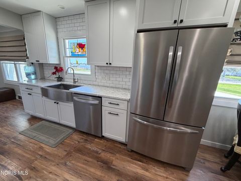 Tiny photo for 2603 Shoreland Avenue, Toledo, OH 43611 (MLS # 10008101)