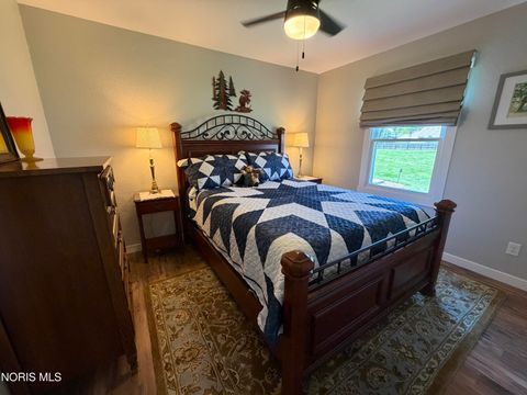 Tiny photo for 2603 Shoreland Avenue, Toledo, OH 43611 (MLS # 10008101)