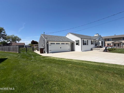 Tiny photo for 2603 Shoreland Avenue, Toledo, OH 43611 (MLS # 10008101)
