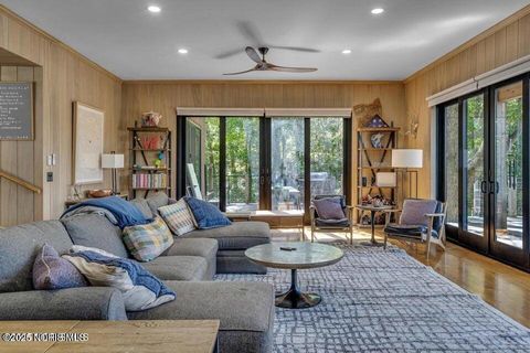 Tiny photo for 25001 W River Road, Perrysburg, OH 43551 (MLS # 10002606)