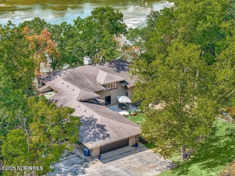 Tiny photo for 25001 W River Road, Perrysburg, OH 43551 (MLS # 10002606)