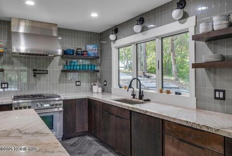 Tiny photo for 25001 W River Road, Perrysburg, OH 43551 (MLS # 10002606)