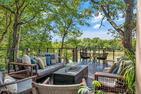 Tiny photo for 25001 W River Road, Perrysburg, OH 43551 (MLS # 10002606)