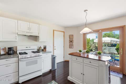 Tiny photo for 1313 Seneca Creek Court, Perrysburg, OH 43551 (MLS # 10011537)