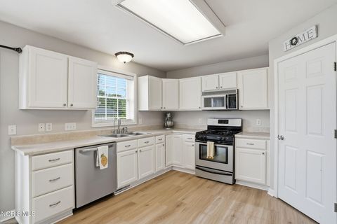 Tiny photo for 200 S Sullivan Drive, Haskins, OH 43525 (MLS # 10008193)