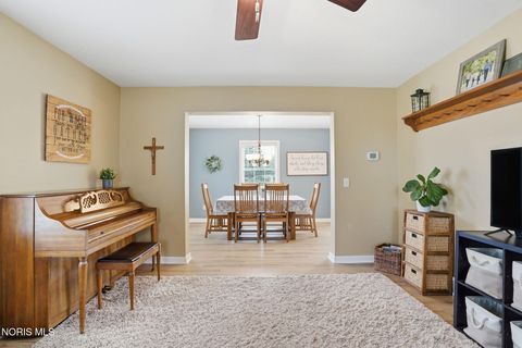 Tiny photo for 200 S Sullivan Drive, Haskins, OH 43525 (MLS # 10008193)
