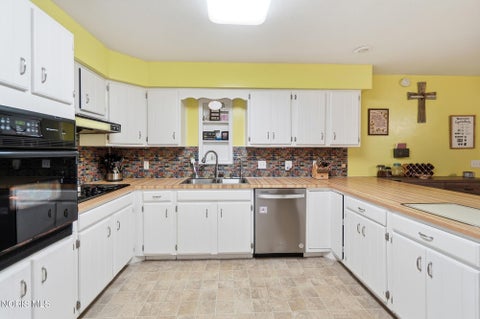 Tiny photo for 12531 Shaffer Road, Swanton, OH 43558 (MLS # 10011883)