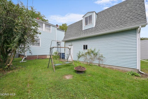 Tiny photo for 1325 Royalton Road, Toledo, OH 43612 (MLS # 10012666)