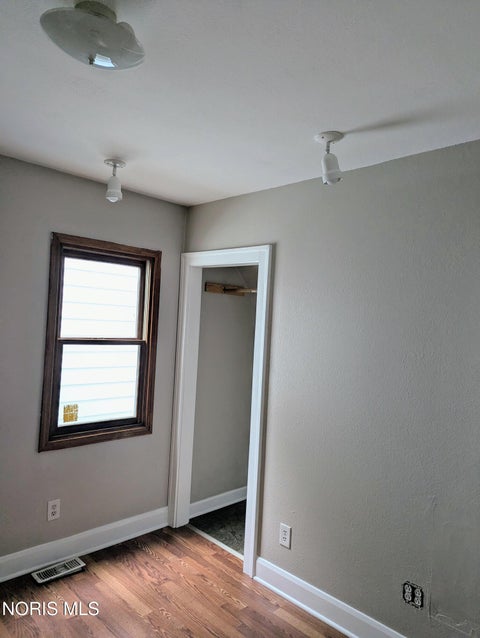 Tiny photo for 338 Sheldon Street, Toledo, OH 43605 (MLS # 10012367)
