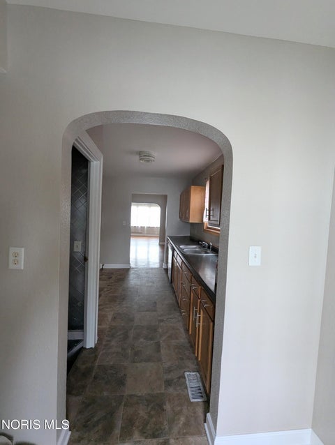 Tiny photo for 338 Sheldon Street, Toledo, OH 43605 (MLS # 10012367)