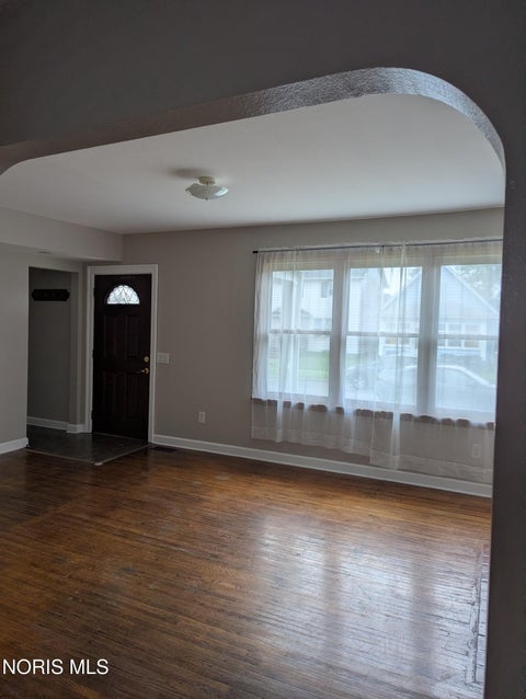 Tiny photo for 338 Sheldon Street, Toledo, OH 43605 (MLS # 10012367)