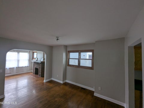 Tiny photo for 338 Sheldon Street, Toledo, OH 43605 (MLS # 10012367)