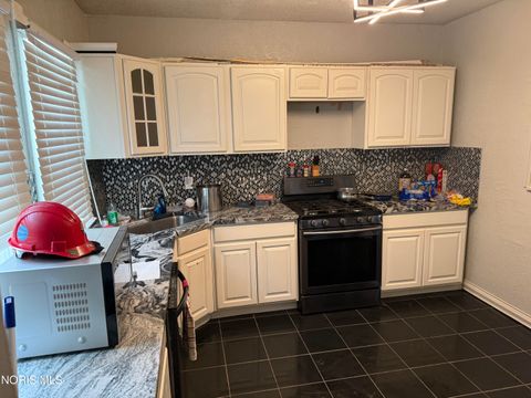 Tiny photo for 1031 Prospect Avenue, Toledo, OH 43606 (MLS # 10005490)